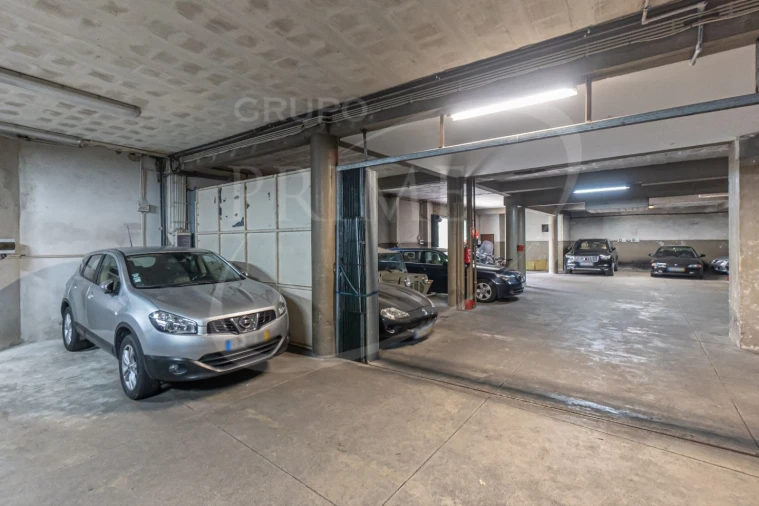Garagem para Venda em Aldoar, Foz do Douro e Nevogilde Foto 12