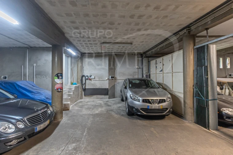 Garagem para Venda em Aldoar, Foz do Douro e Nevogilde Foto 13
