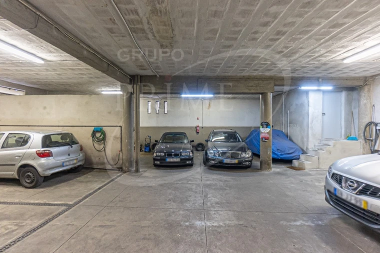 Garagem para Venda em Aldoar, Foz do Douro e Nevogilde Foto 15