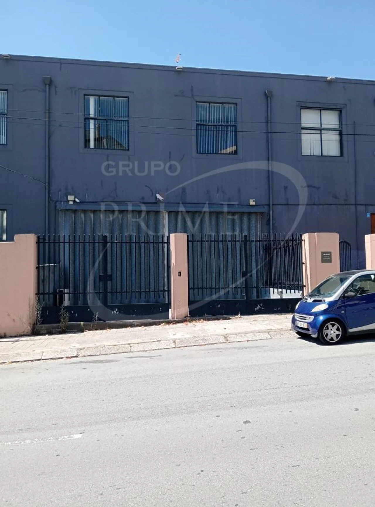 Armazém para Arrendamento em Paranhos Foto 1