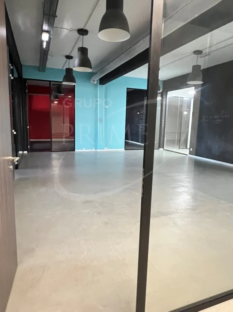 Armazém para Arrendamento em Paranhos