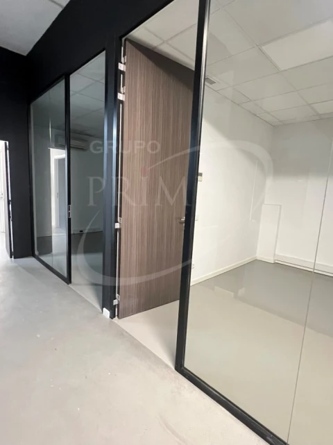 Armazém para Arrendamento em Paranhos