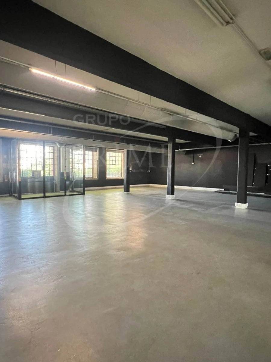 Armazém para Arrendamento em Paranhos Foto 10