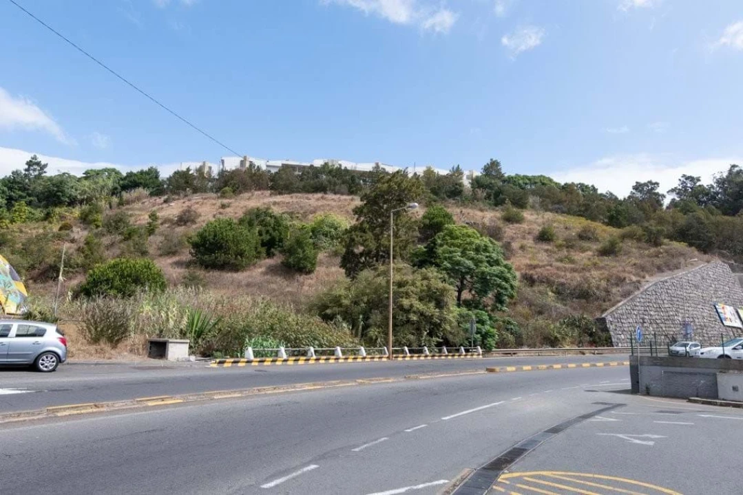 Terreno para Venda em Caniço Foto 5