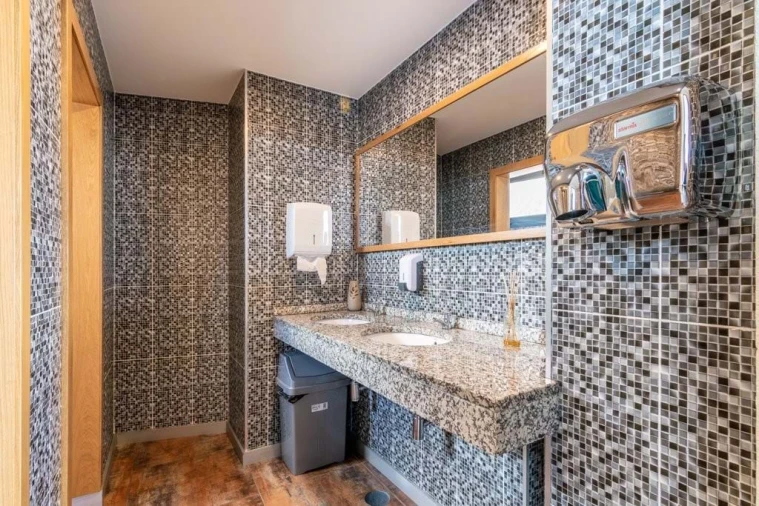 Prédio para Venda em Santa Cruz Foto 31