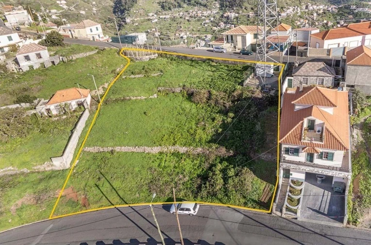 Terreno para Venda em Ribeira Brava Foto 13