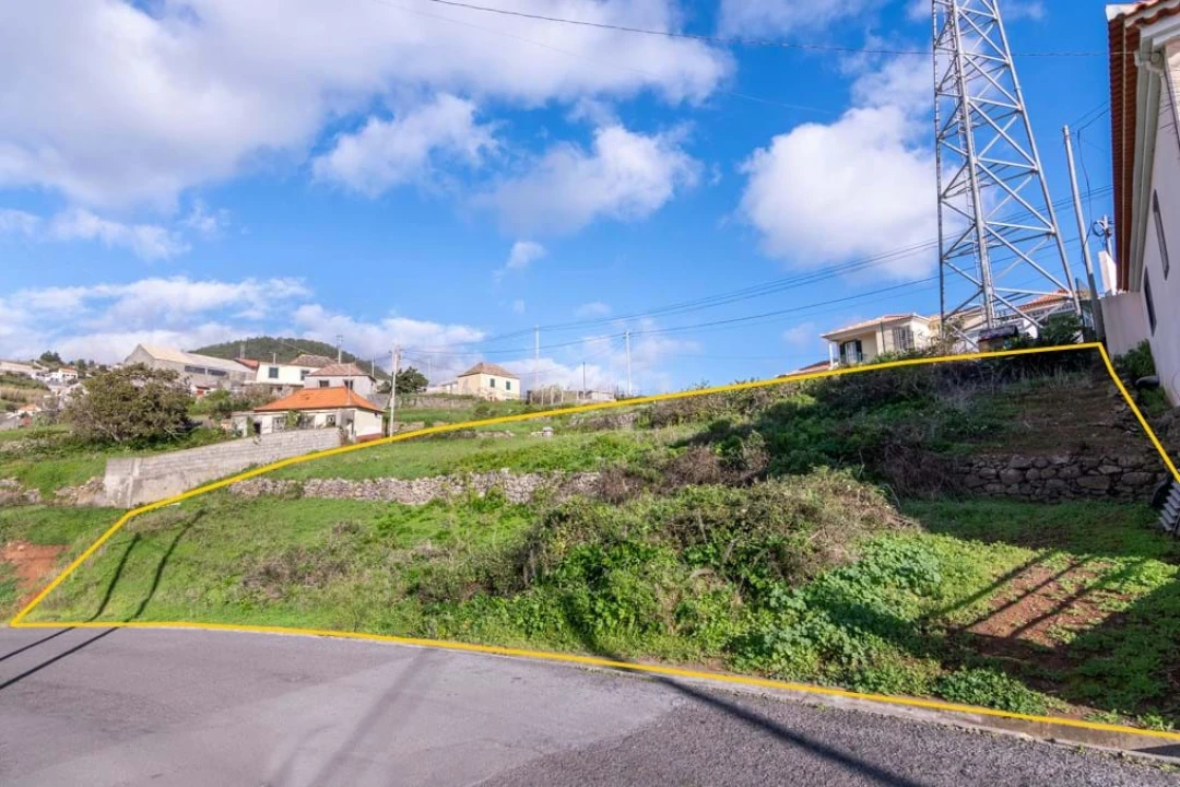 Terreno para Venda em Ribeira Brava Foto 8