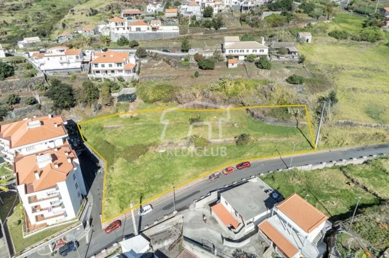 Terreno para Venda em Calheta Foto 4