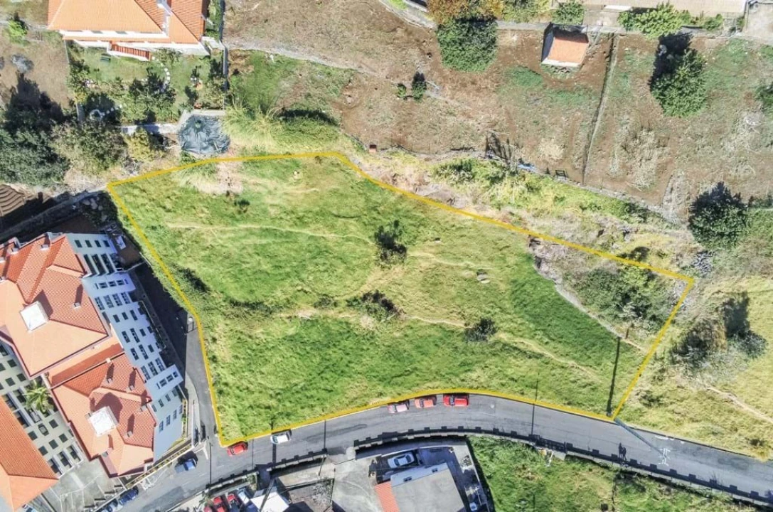 Terreno para Venda em Calheta Foto 3