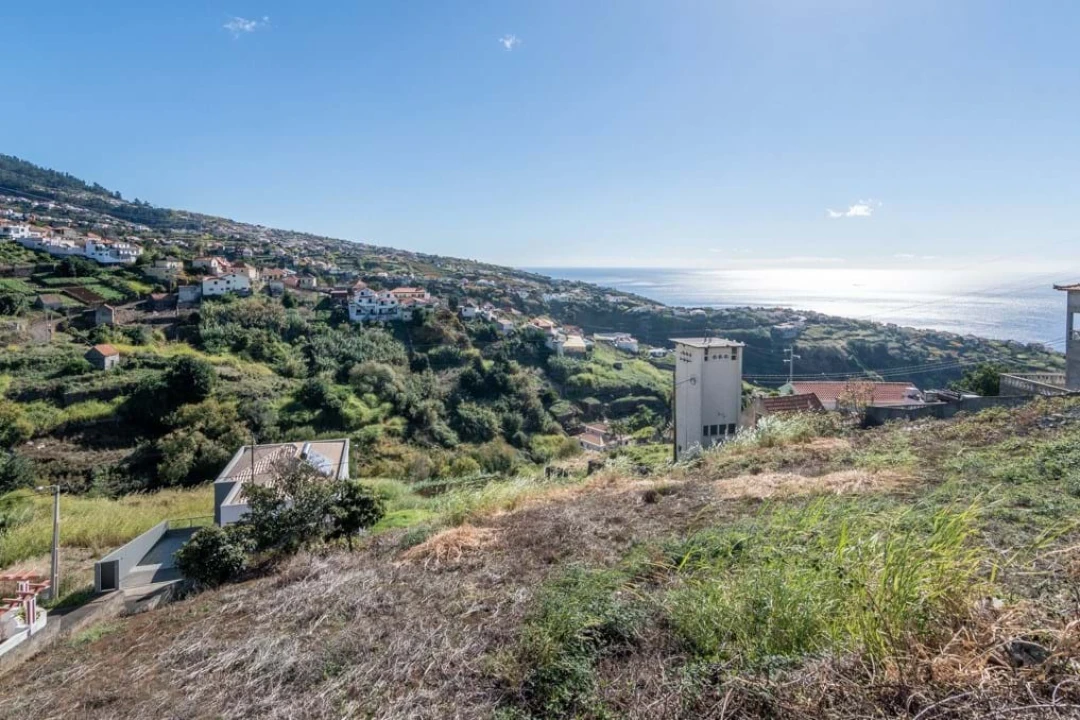 Terreno para Venda em Calheta Foto 2