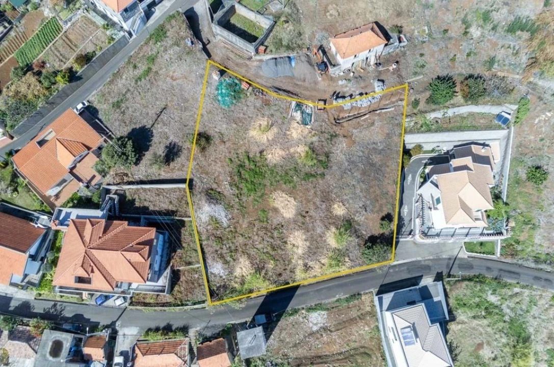 Terreno para Venda em Calheta Foto 4