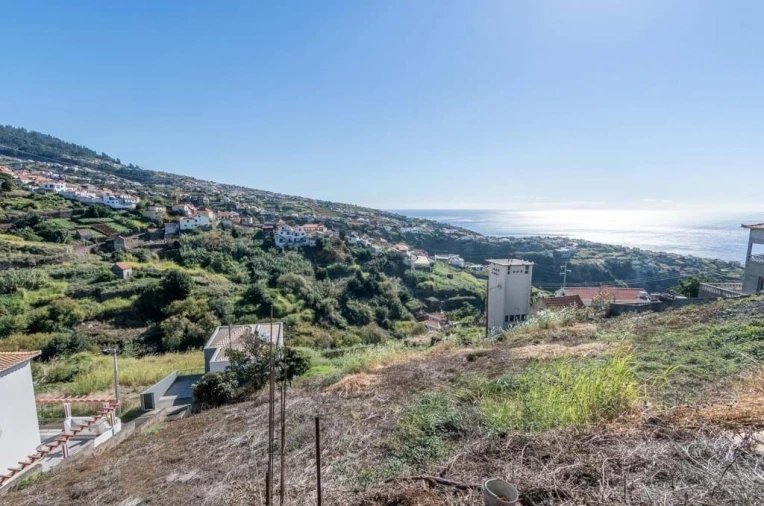 Terreno para Venda em Calheta Foto 3