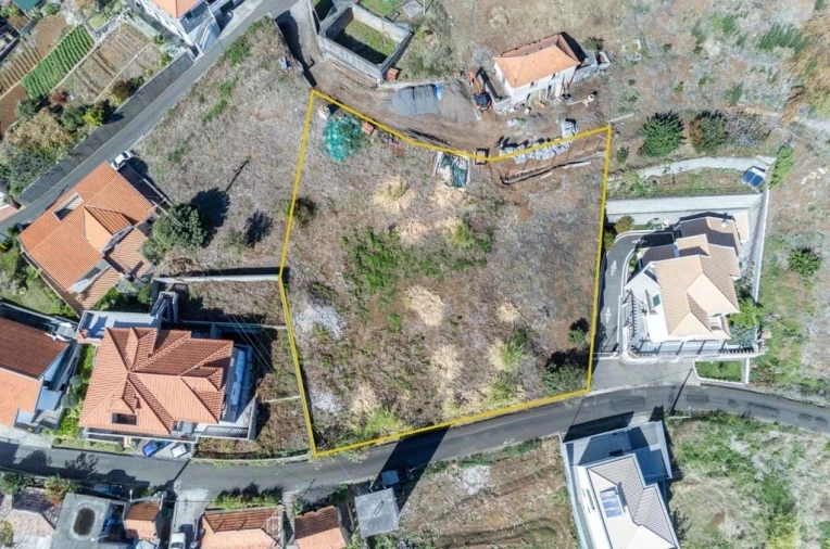 Terreno para Venda em Calheta Foto 4