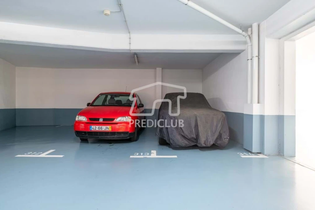 Apartamento T4 para Venda em São Martinho Foto 32