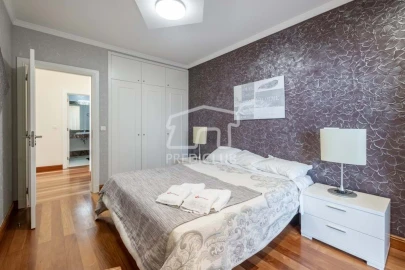 Apartamento T4 para Venda em São Martinho