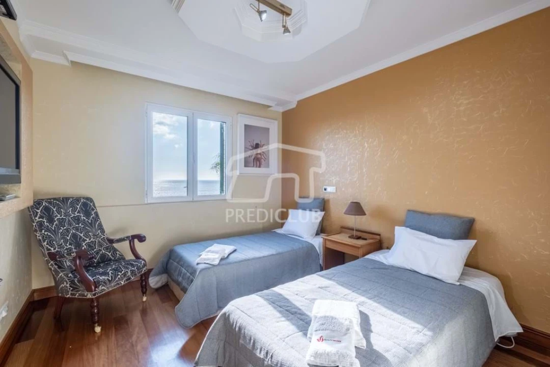 Apartamento T4 para Venda em São Martinho Foto 6