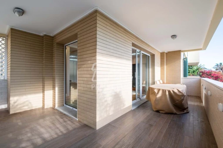 Apartamento T4 para Venda em São Martinho Foto 7