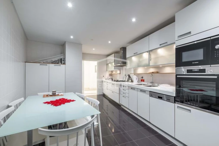 Apartamento T4 para Venda em São Martinho Foto 35