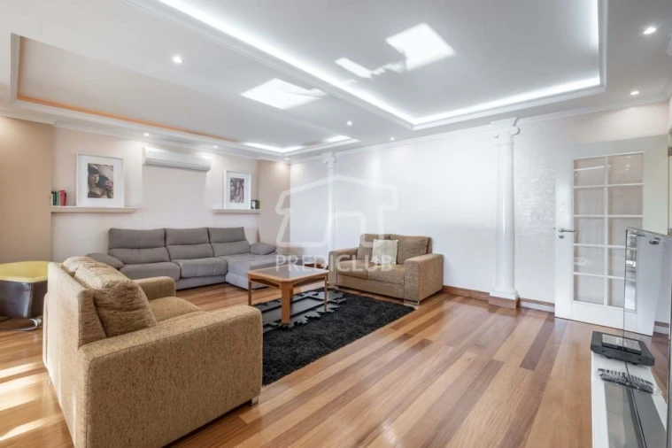 Apartamento T4 para Venda em São Martinho Foto 29