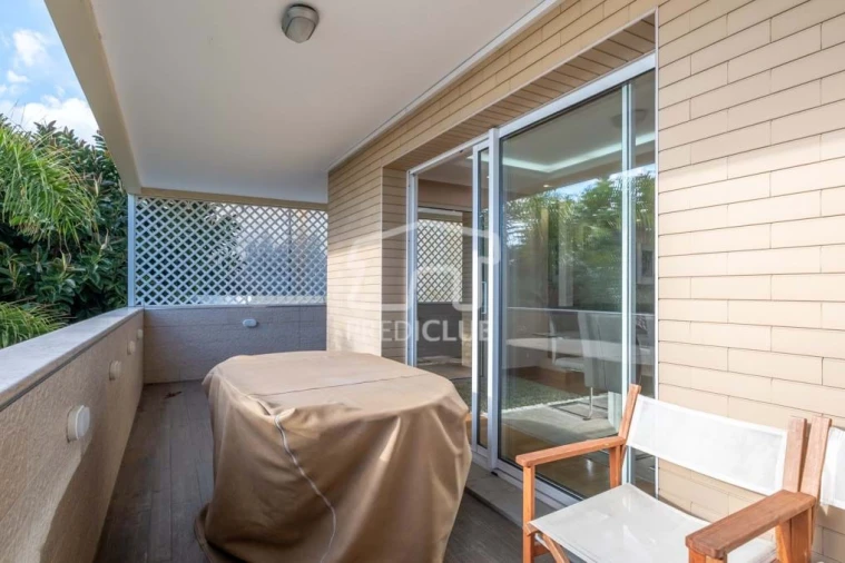 Apartamento T4 para Venda em São Martinho Foto 9