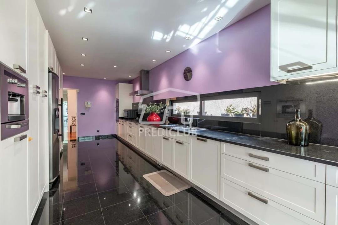 Moradia T4 para Venda em São Martinho Foto 2