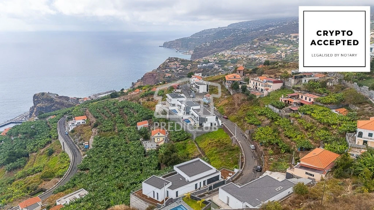 Moradia T3 para Venda em Ribeira Brava Foto 1