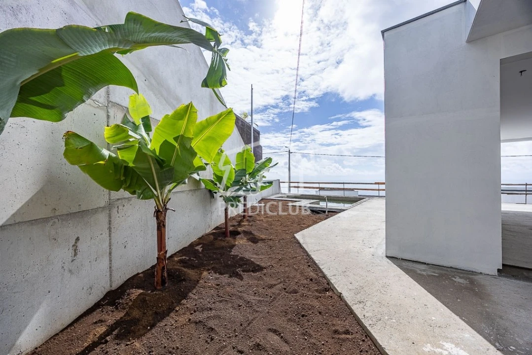 Moradia T3 para Venda em Ribeira Brava Foto 16