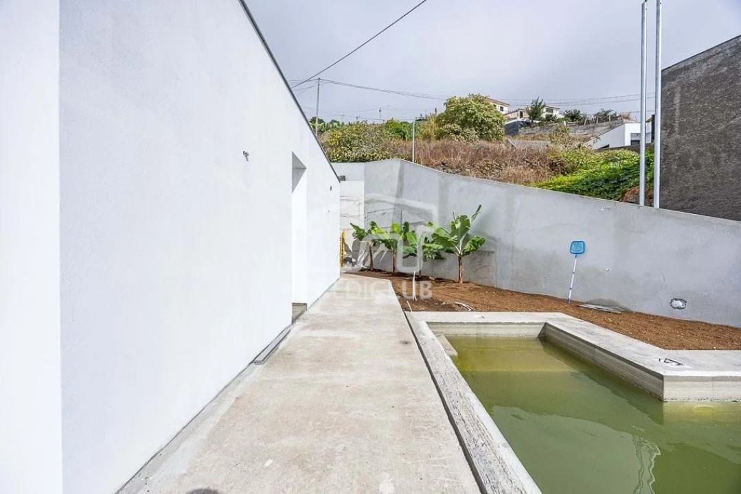 Moradia T3 para Venda em Ribeira Brava Foto 13