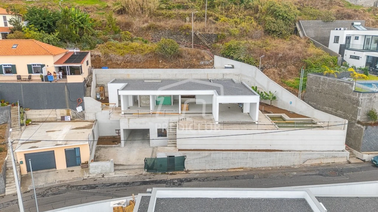 Moradia T3 para Venda em Ribeira Brava Foto 32