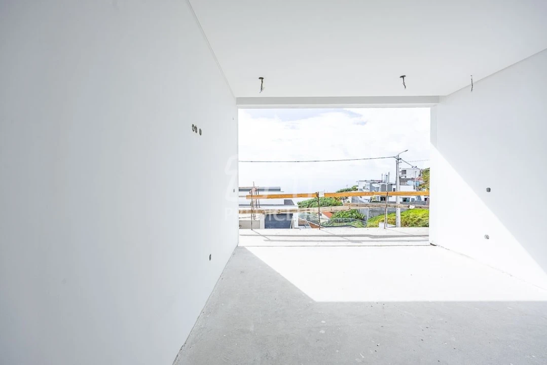 Moradia T3 para Venda em Ribeira Brava Foto 18