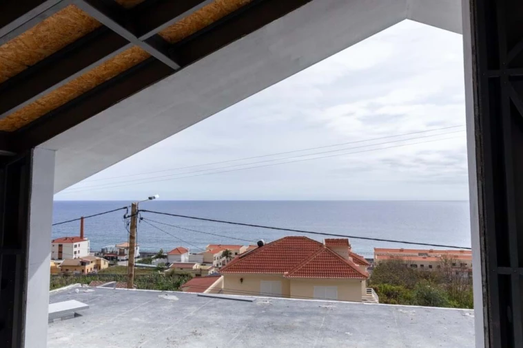 Moradia T4 para Venda em Paul do Mar Foto 20