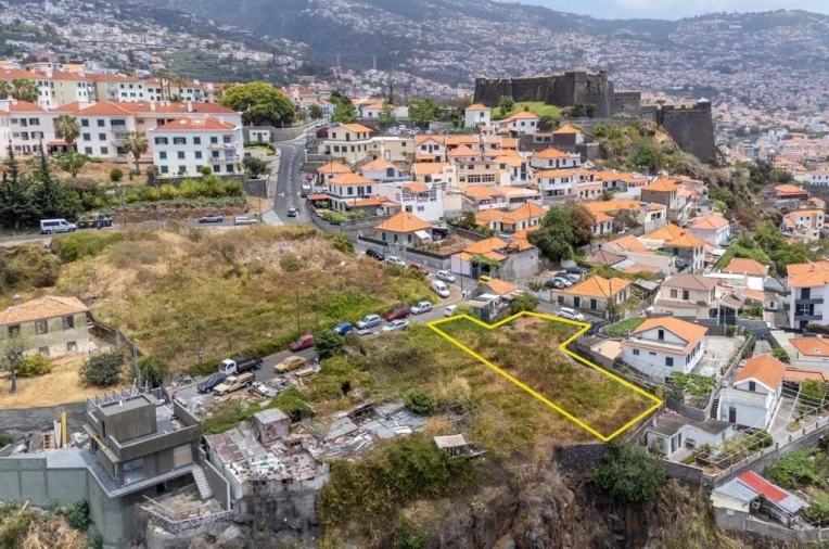 Terreno para Venda em Funchal (São Pedro) Foto 4