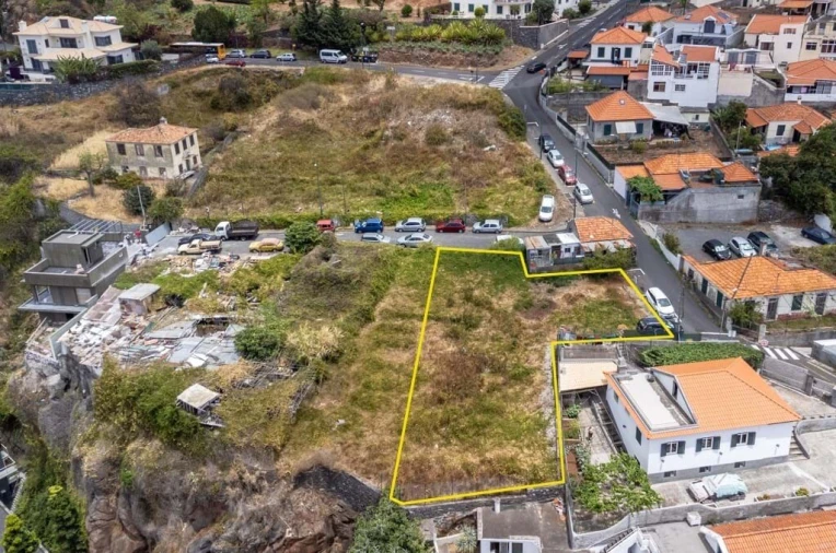 Terreno para Venda em Funchal (São Pedro) Foto 2