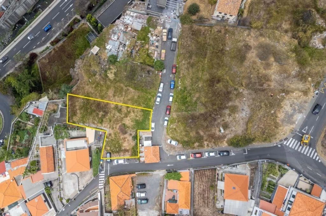 Terreno para Venda em Funchal (São Pedro) Foto 7