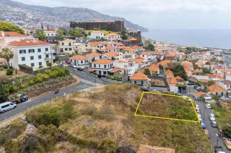 Terreno para Venda em Funchal (São Pedro) Foto 5