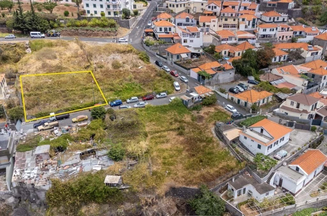 Terreno para Venda em Funchal (São Pedro) Foto 2
