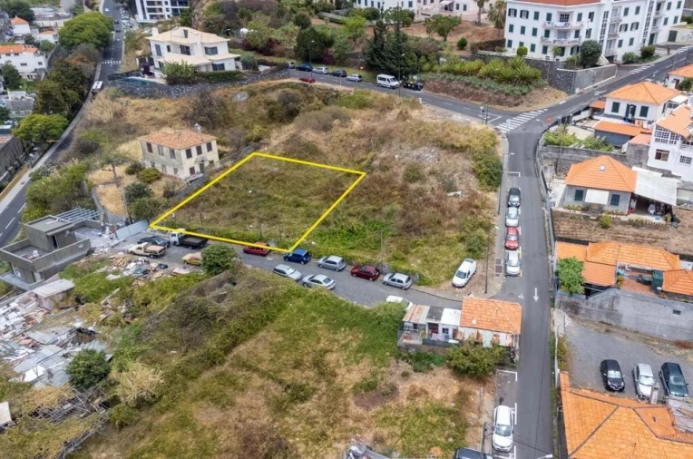 Terreno para Venda em Funchal (São Pedro) Foto 9