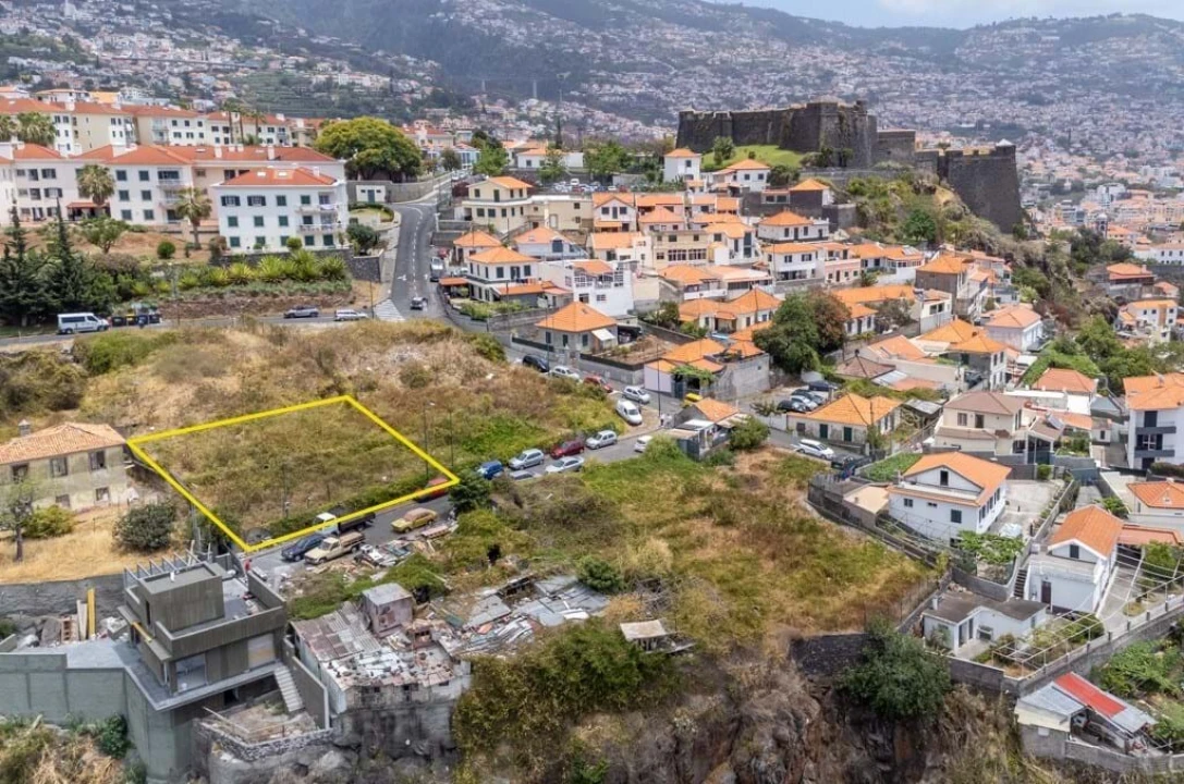 Terreno para Venda em Funchal (São Pedro) Foto 11
