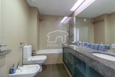 Apartamento T4 para Venda em São Martinho