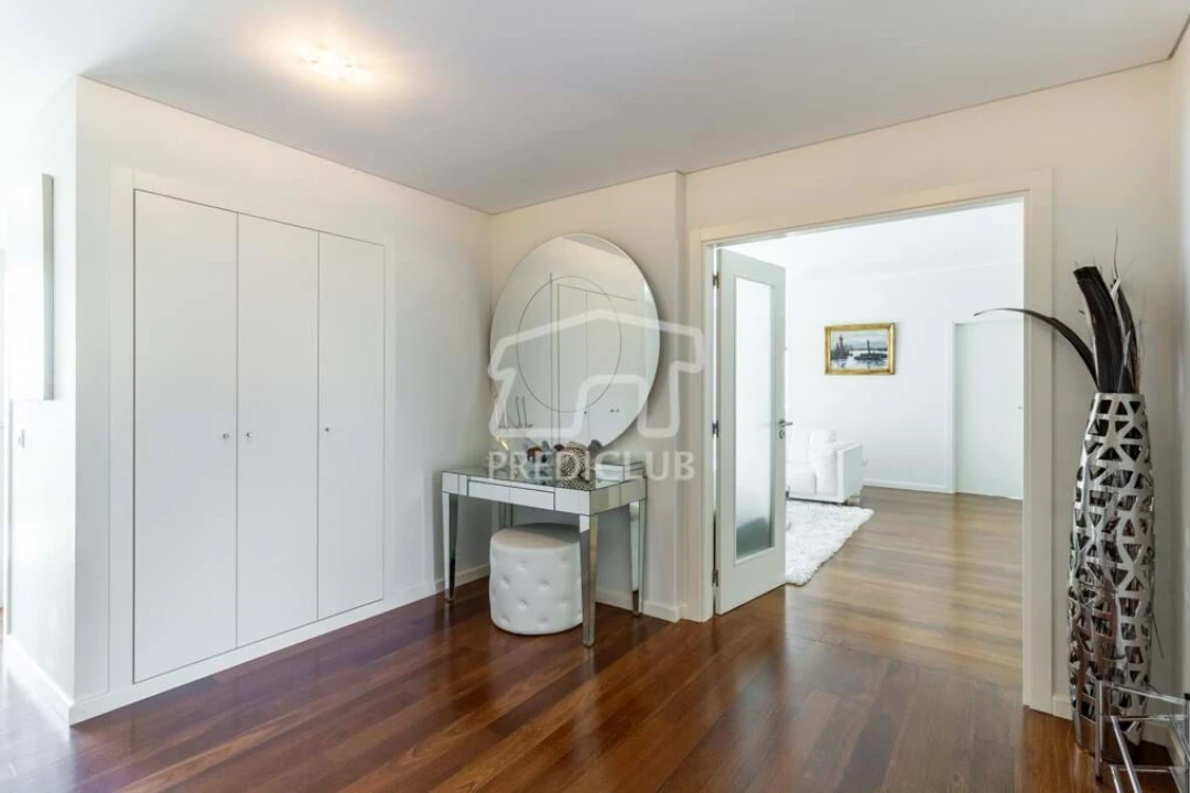 Apartamento T4 para Venda em São Martinho Foto 5