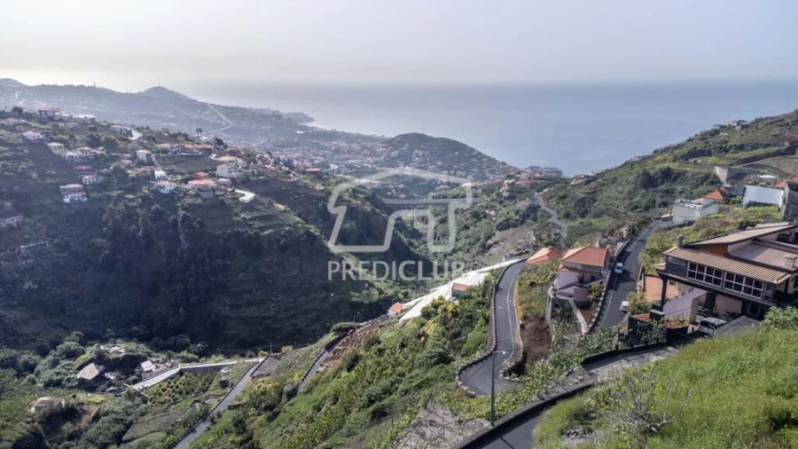 Terreno para Venda em Camara de Lobos Foto 4