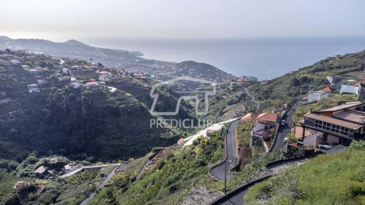 Terreno para Venda em Camara de Lobos Foto 4