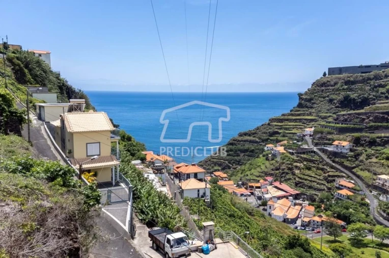 Terreno para Venda em Calheta Foto 2