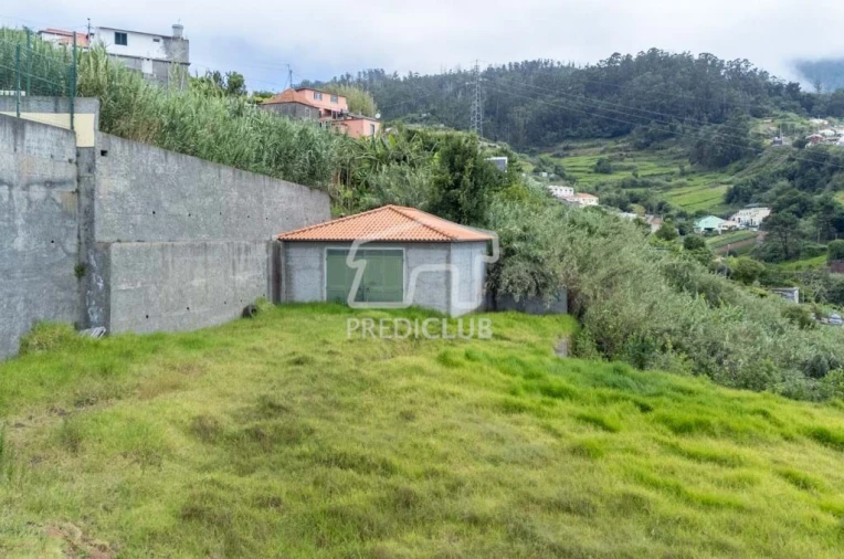 Terreno para Venda em Canhas Foto 10