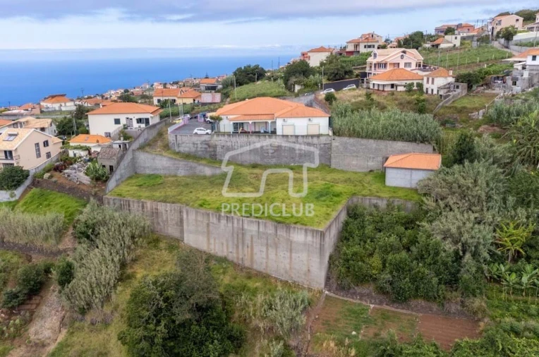 Terreno para Venda em Canhas Foto 3