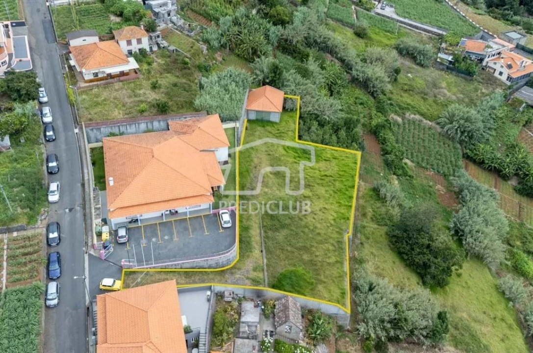 Terreno para Venda em Canhas Foto 9