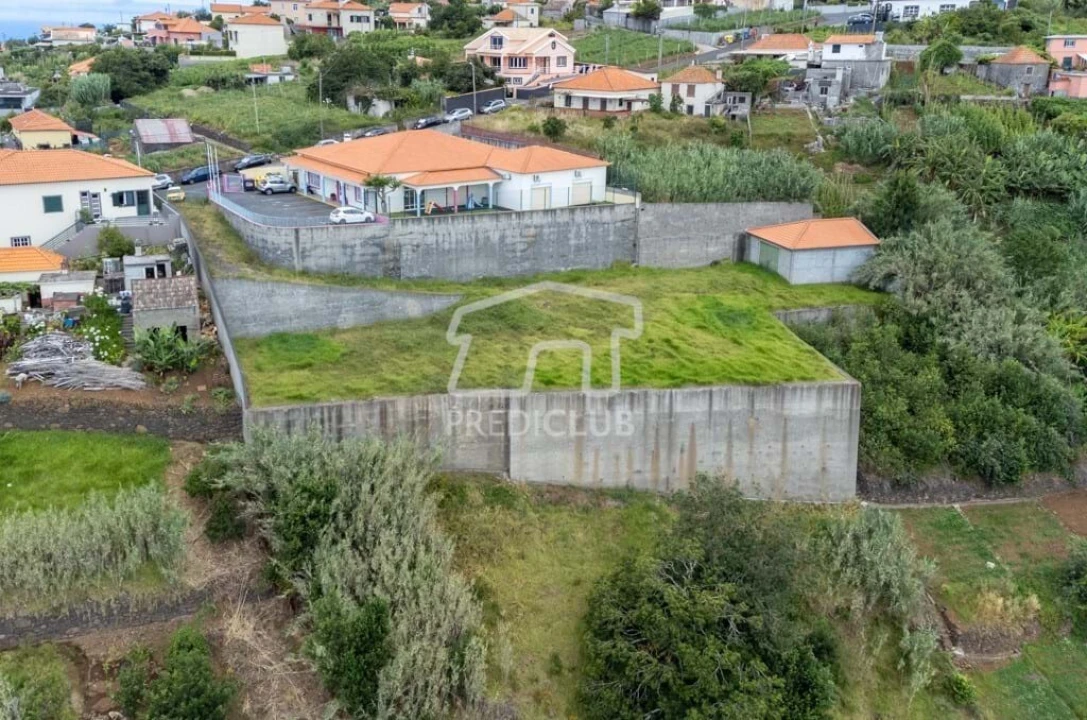 Terreno para Venda em Canhas Foto 2