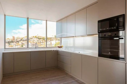 Apartamento T4 para Venda em Funchal (Santa Luzia)