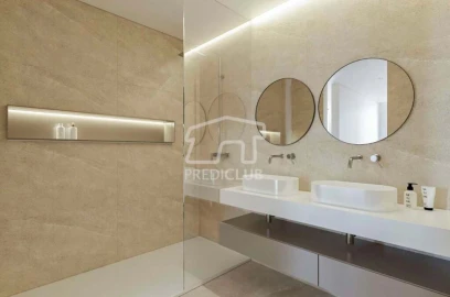 Apartamento T4 para Venda em Funchal (Santa Luzia)
