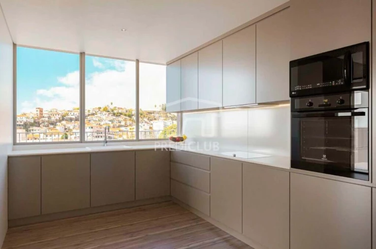 Apartamento T4 para Venda em Funchal (Santa Luzia) Foto 4